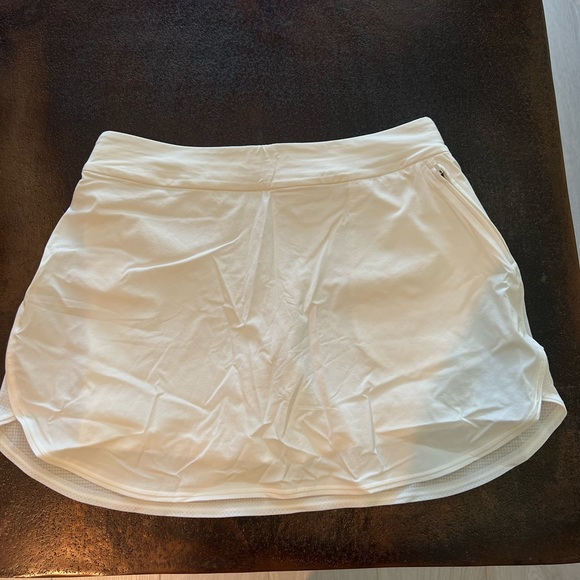 Outdoor Voiced The Exercise 3” Skort in White Size Small - Picture 1 of 4